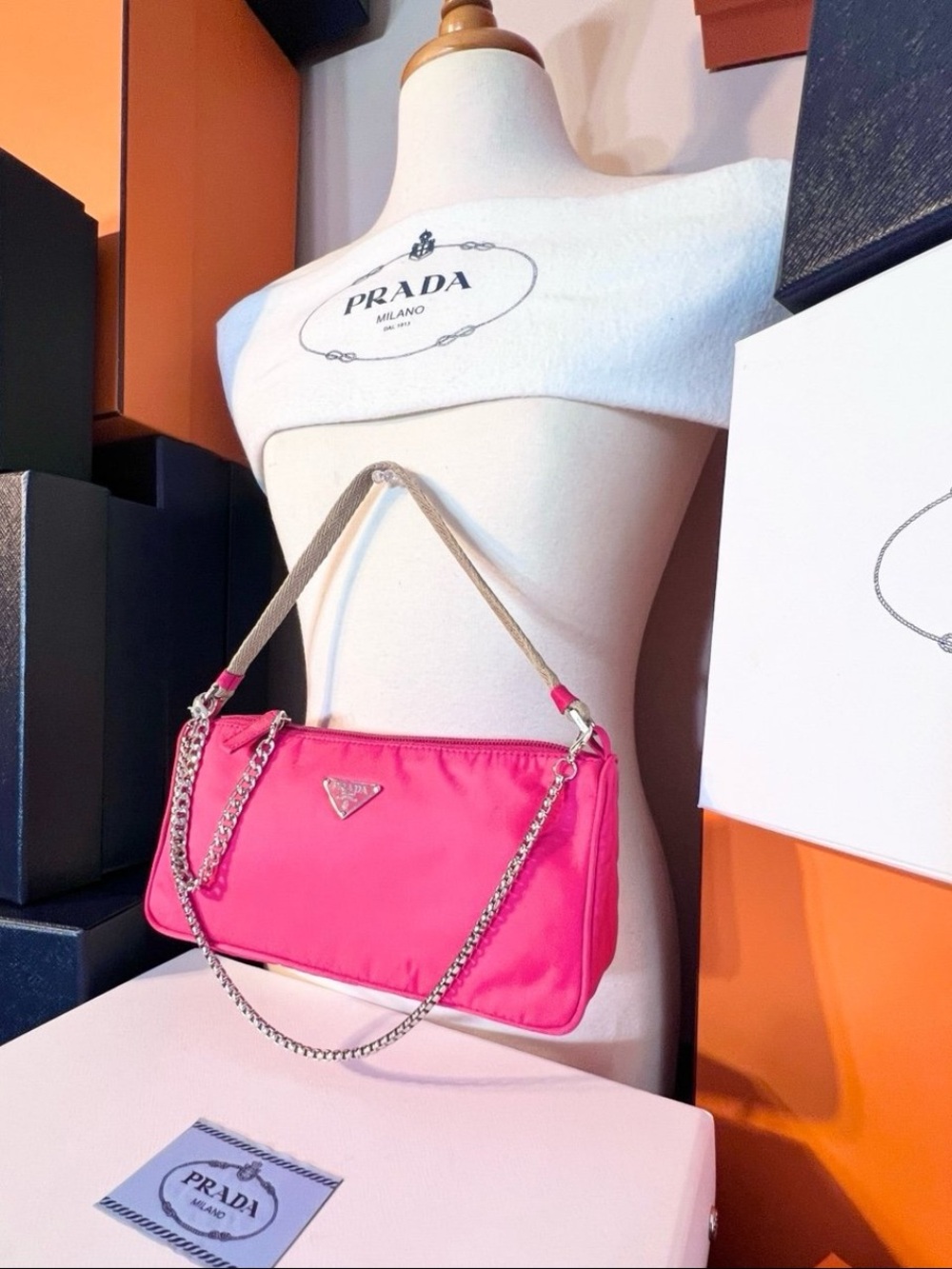 Prada⭐️🌸Hot Pink Nylon Shoulder Bag with Silver Chain!⭐️Offers always welcome! - Picture 5 of 9